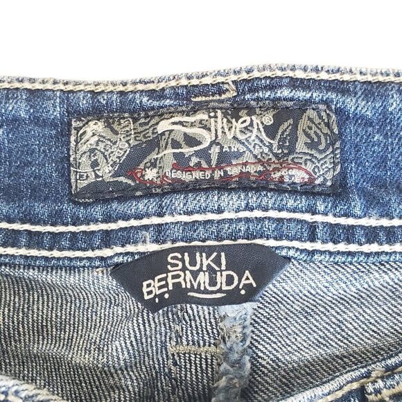 Silver Suki Bermuda Denim Jean Shorts Medium Wash Factory Fading Distressed 27 - Picture 8 of 14